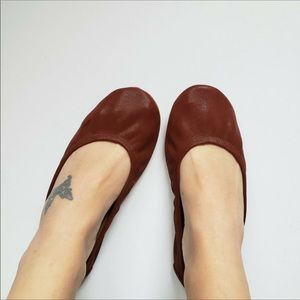 Crane Foldable Ballet Flats Garnet Sz 8